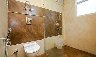 Fabhotel La Kailasha Regency