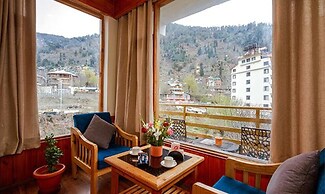 Fabhotel La Kailasha Regency