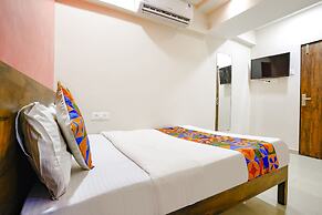 Fabhotel Royal Paradise