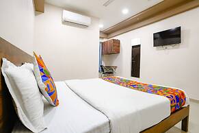 Fabhotel Royal Paradise