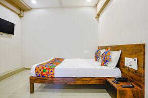 Fabhotel Royal Paradise