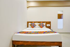 Fabhotel Royal Paradise