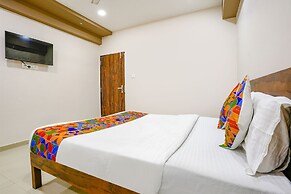 Fabhotel Royal Paradise