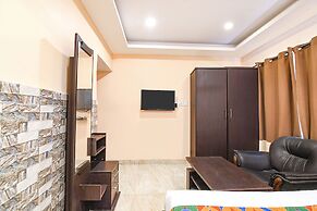 Fabhotel White Palace