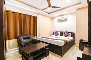 Fabhotel White Palace