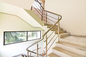 Fabhotel White Palace