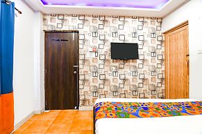 Fabhotel White Palace