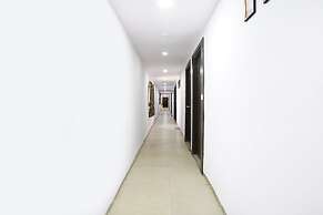 Fabhotel Santro