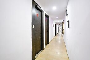 Fabhotel Santro