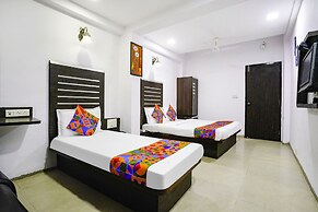 Fabhotel Santro