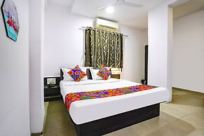 Fabhotel Santro