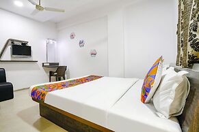 Fabhotel Santro