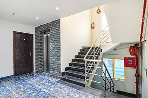 Fabhotel Grand Hazra Inn