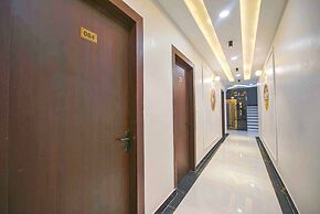 Fabhotel Relax Inn Palace