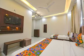 Fabhotel Relax Inn Palace