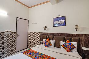 Fabhotel Sarwan