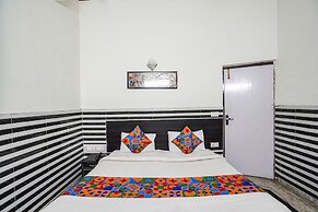 Fabhotel Sarwan