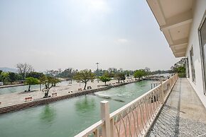 Fabhotel Jaswinder Bhawan