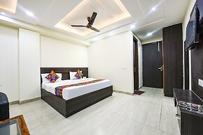 FabHotel Dwarka Residency