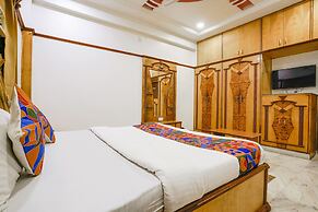 Fabhotel Rest & Peace