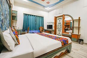 Fabhotel Rest & Peace