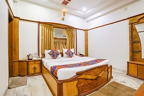 Fabhotel Rest & Peace