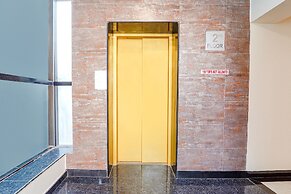 Fabhotel Stayz Inn Us Consulate