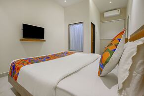 Fabhotel Moonlite Residency