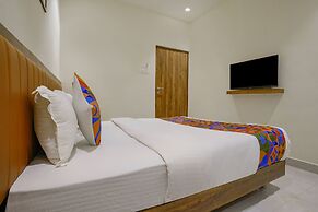 Fabhotel Moonlite Residency