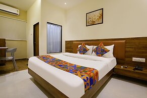 Fabhotel Moonlite Residency