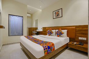 Fabhotel Moonlite Residency