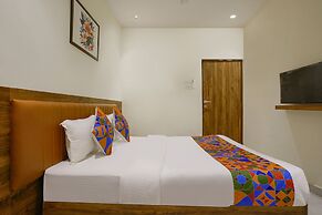 Fabhotel Moonlite Residency