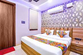 Fabhotel The Palacio