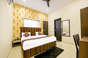 Fabhotel Royal Regency I
