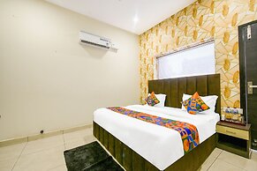 Fabhotel Royal Regency I