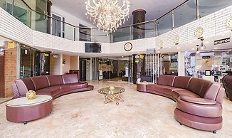 Fabhotel Turning Point