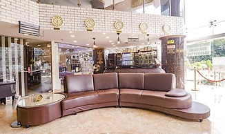 Fabhotel Turning Point