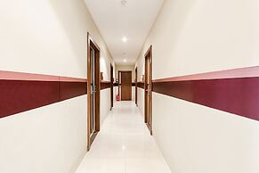 Fabhotel Arastu Plaza