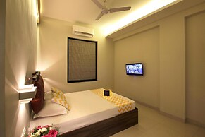 Fabhotel Arastu Plaza