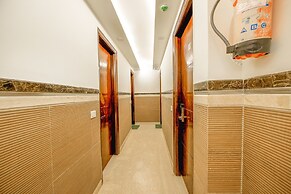 Fabhotel Silver Crown I