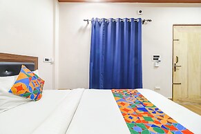 Fabhotel Roadside Inn