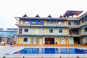 Fabhotel Roadside Inn