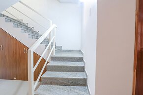 Fabexpress Kp Suites Villas