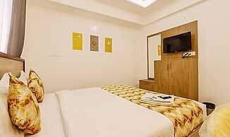 Fabhotel Marella Suites