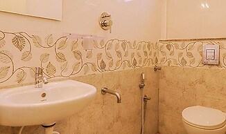 Fabhotel Marella Suites