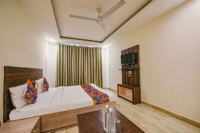 Fabhotel Laxmi Palace