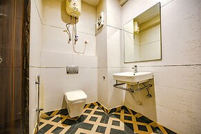 Fabhotel Laxmi Palace