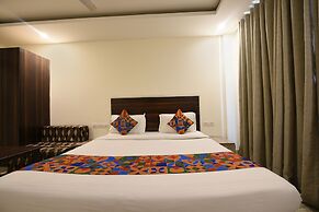 Fabhotel Laxmi Palace