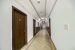 Fabhotel Laxmi Palace