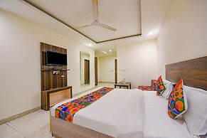 Fabhotel Laxmi Palace